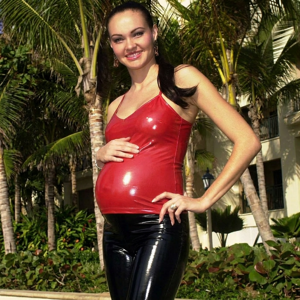 AI Design for make her stomach bigger and she is alone and remove brazil