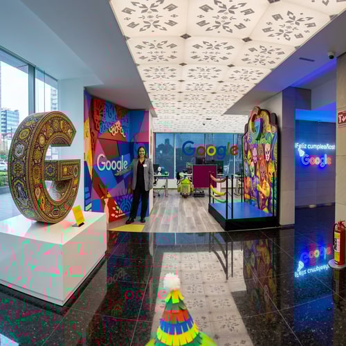 AI Design for Mejora la calidad en hd de estas fotos , las necesito para un sitio web super profesional, no me dividas las imagenes y haxlas en hd se siguen viendo pixeleadas