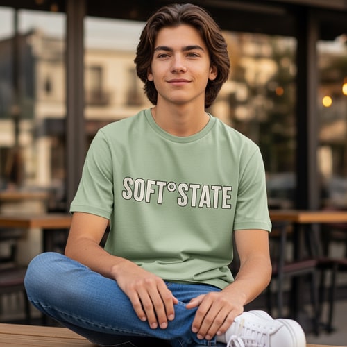 AI Design for Créame un diseño de ropa de adolescente chico q ponga Soft°State