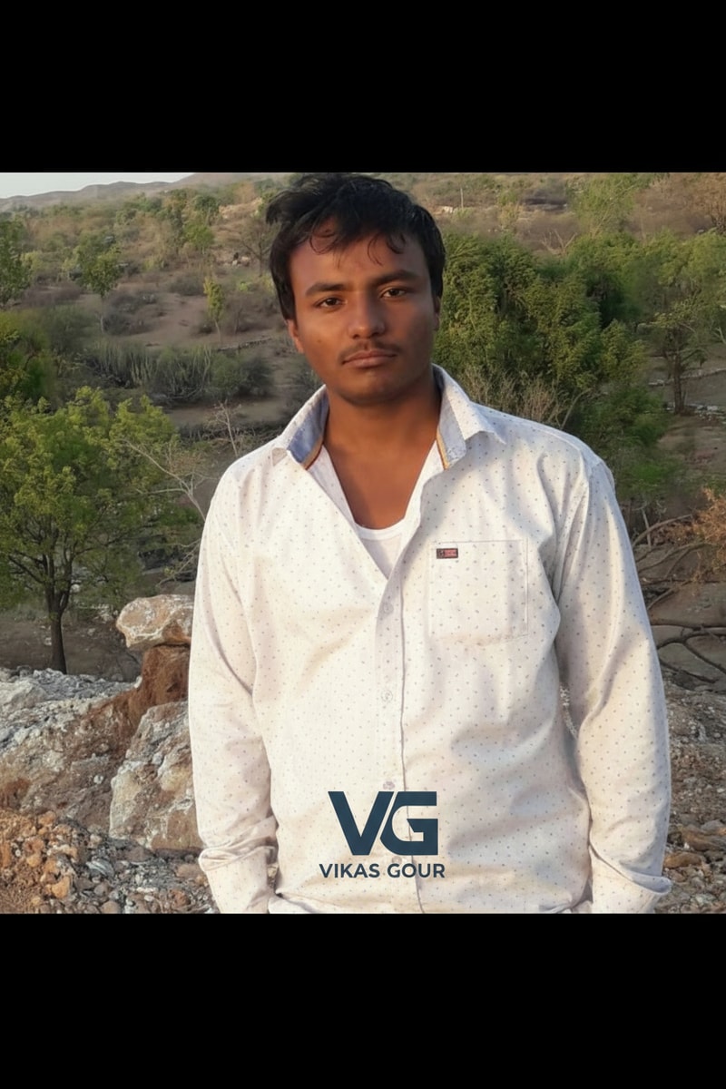 vikas gour uf VG name se logo re -create design