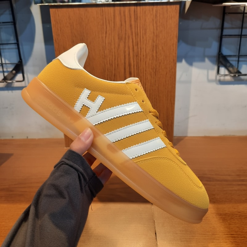 change the white line tu be H word\