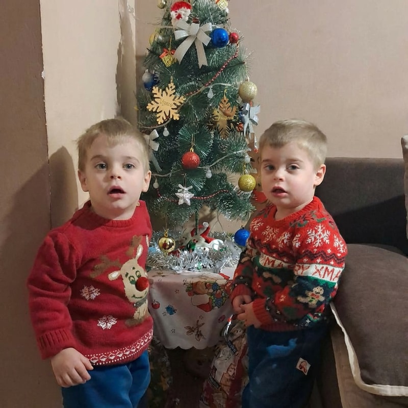 enhance quality of this photo. dont change, just sharpen it